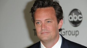 Matthew Perry: fãs fazem vigília no apartamento em que Friends foi gravada