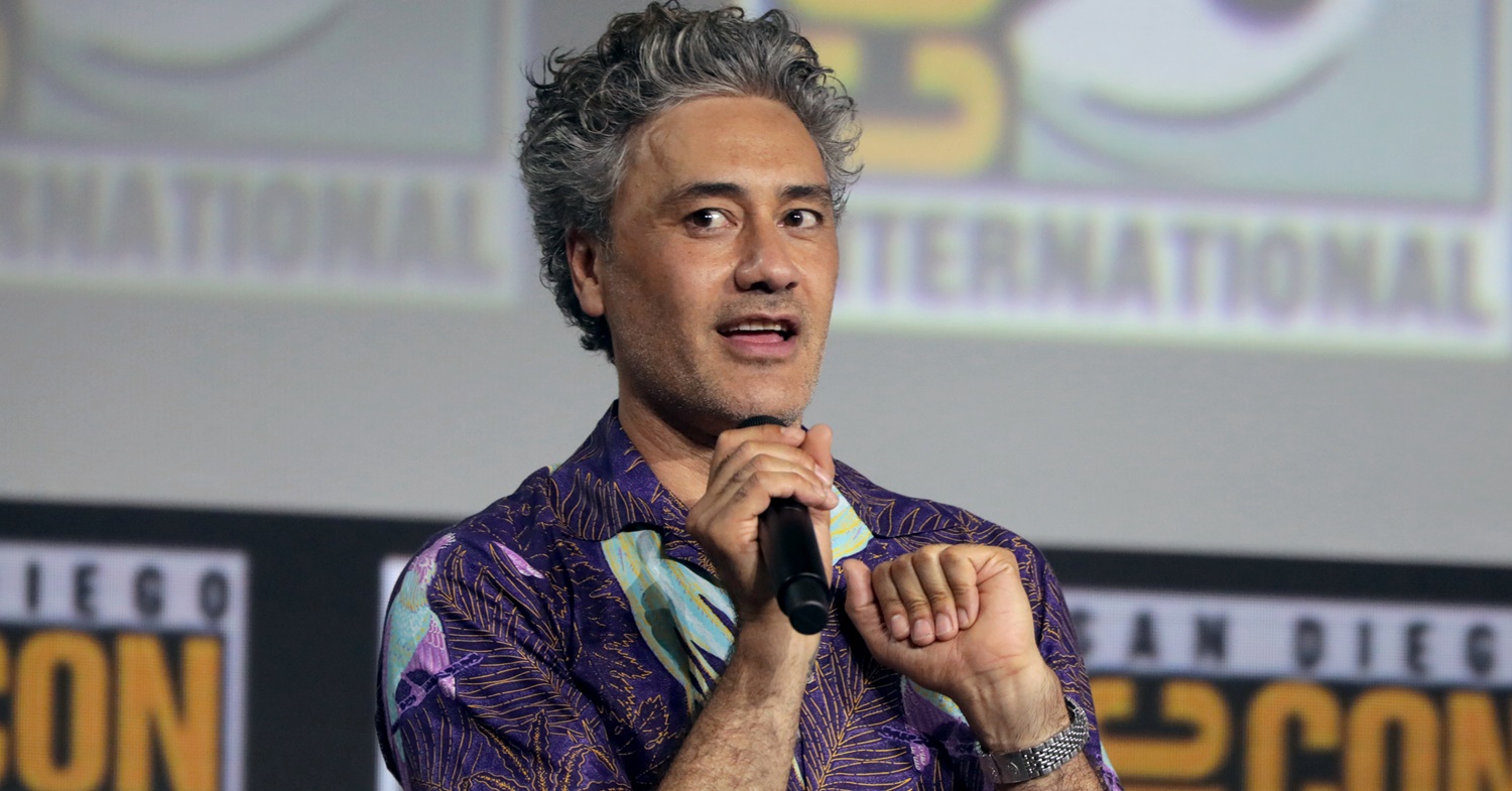 Taika Waititi, diretor de Thor 4, diz que heróis são a nova mitologia