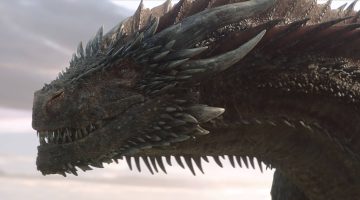 Fã de Game of Thrones cria escultura surreal de Drogon em tamanho real