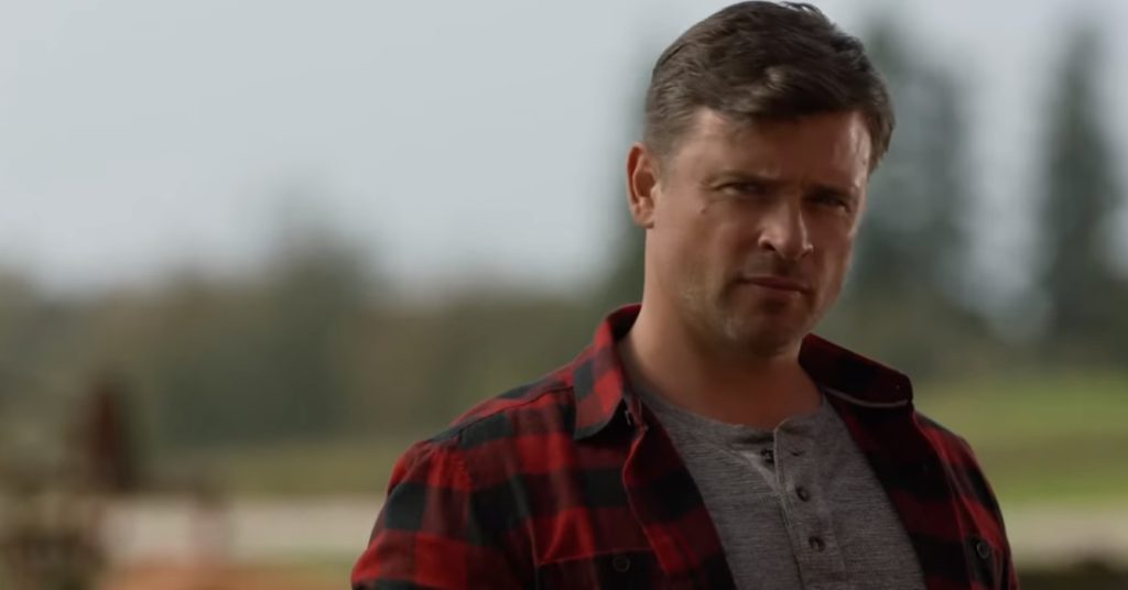 Crise nas Infinitas Terras: trailer final traz Tom Welling e mais; assista