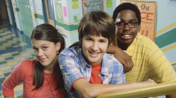 Elenco de Manual de Sobrevivência Escolar do Ned se reúne após 13 anos