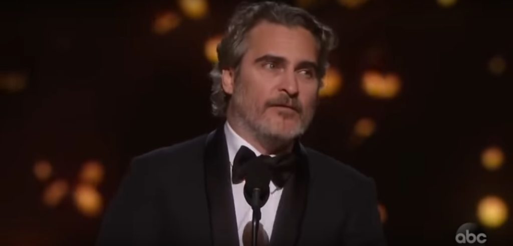 Todd Haynes rompe silêncio sobre a saída de Joaquin Phoenix de seu filme de romance gay