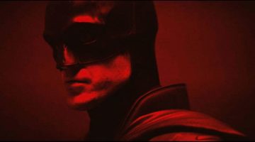 The Batman: Robert Pattinson aparece com e sem o capuz em novas fotos; veja