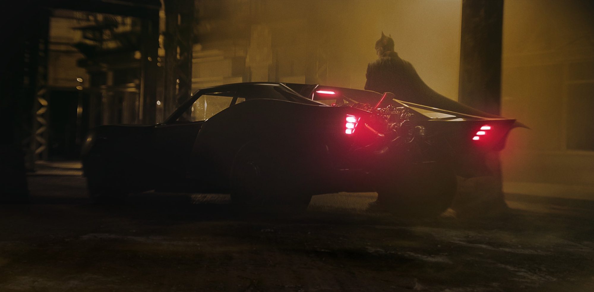 The Batman: fotos do set mostram o Batmóvel em detalhes durante o dia