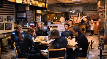 Marvel posta vídeo bizarro dos Vingadores ‘cantando’ uma música natalina; assista