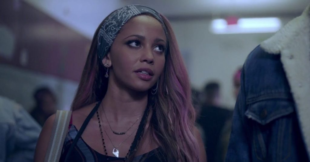 Atriz de Riverdale critica pouco destaque de personagens negros na série