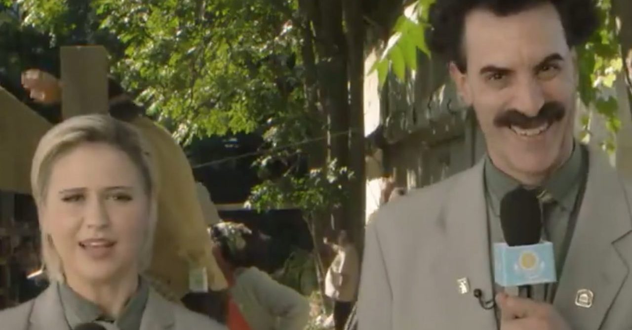 Borat 2: atriz conta truque de Sacha Baron Cohen para não dar risada