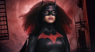 Fã contrata outdoor para implorar pelo salvamento de Batwoman, cancelada pela CW
