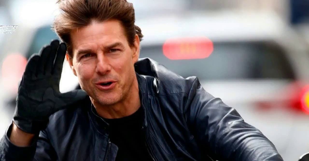 Tom Cruise aparece de surpresa e recebe homenagem nas Olimpíadas