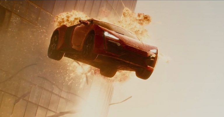 Velozes e Furiosos-cena esportivo prédios