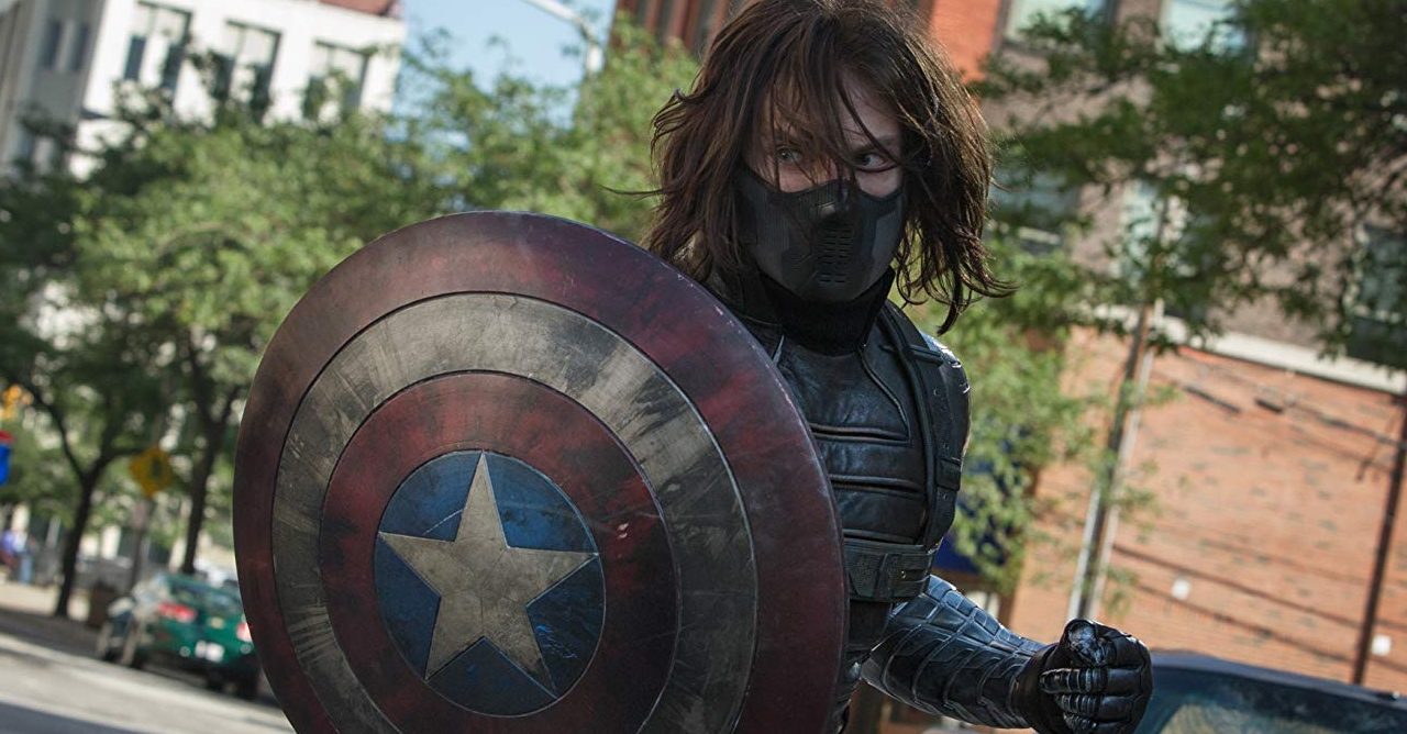 Escudo do Capitão América ‘enverga’ com Bucky e imagem viraliza; veja