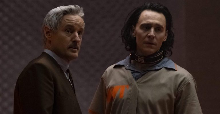 Agente Mobius (Owen Wilson) e Loki (Tom Hiddleston) na série Loki