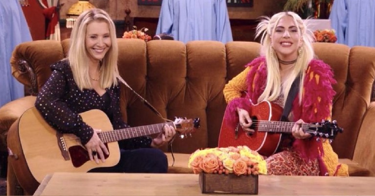 Friends: Lady Gaga emociona Lisa Kudrow ao agradecer por atuação