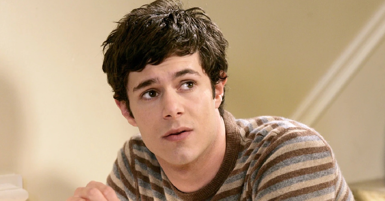 The OC: Adam Brody não suporta assistir suas cenas como Seth Cohen