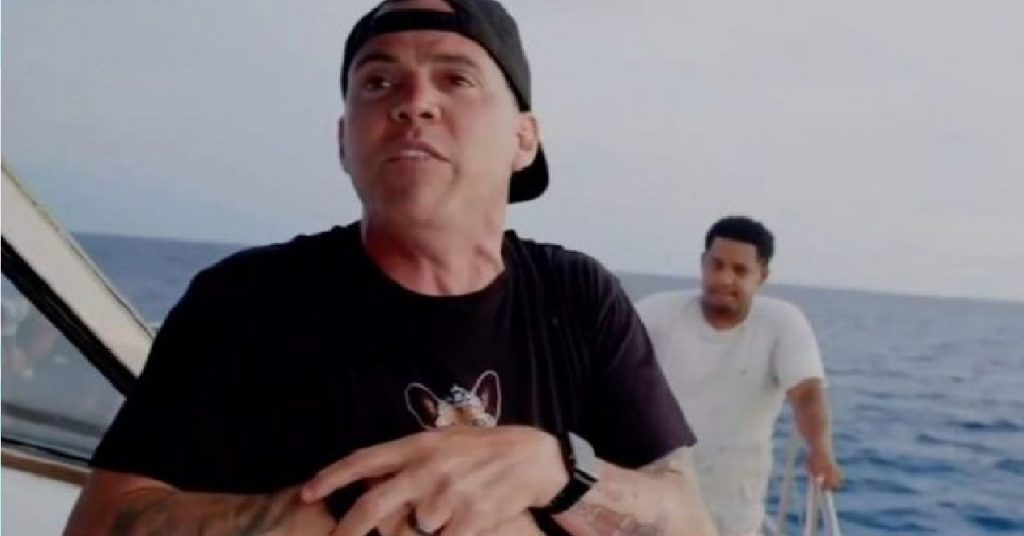 Imagens fortes: ator de Jackass é mordido por tubarão durante gravações