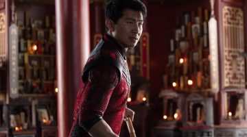 Roteirista de Shang-Chi perde aposta para o diretor e é obrigado a fazer uma tattoo