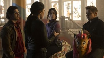 Jeremy Renner aprendeu língua de sinais para conhecer nova colega de elenco