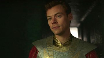 Atriz de Eternos descreve a cena deletada com Harry Styles que ‘não deu certo’