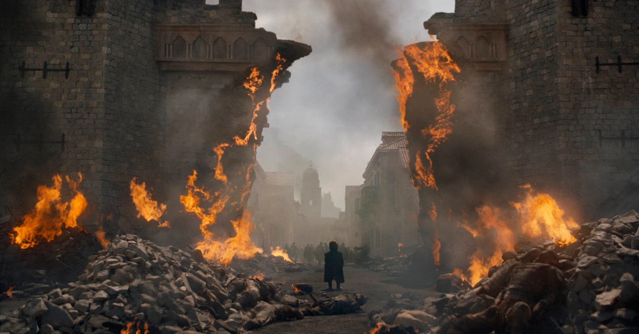 Tantos anos depois, por que atearam fogo no cenário de Game of Thrones?