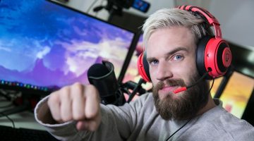 Youtuber PewDiePie compra faca proibida pela web e recebe visitinha da polícia