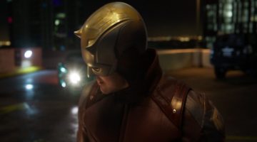 Atriz posta bastidores de Charlie Cox com o novo traje do Demolidor pela 1ª vez