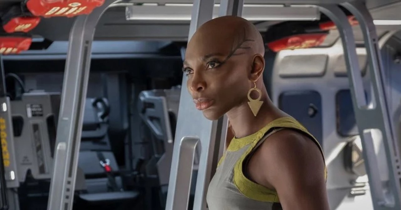 Aneka viverá romance lésbico em Pantera Negra 2, revela Michaela Coel