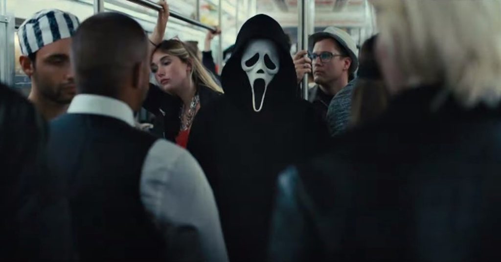Crossover? Fãs encontram Jason Voorhees no trailer de Pânico 6