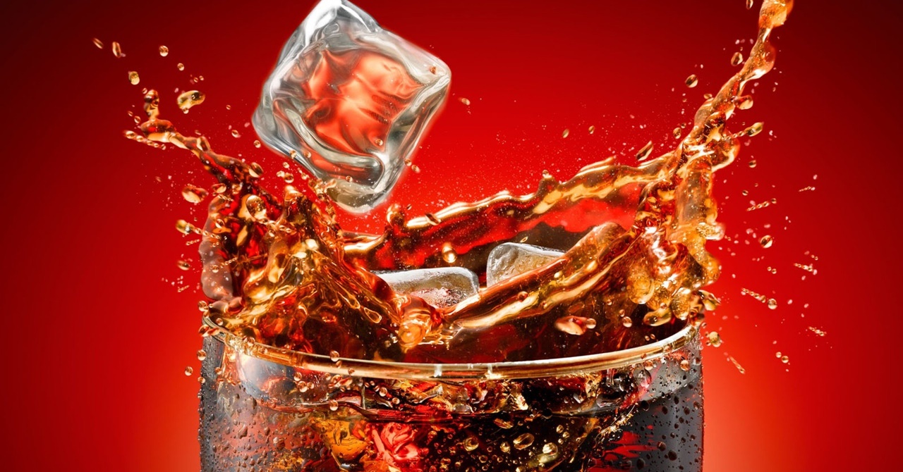 Coca-Cola vai pagar R$ 10 mil para quem cumprir desafio com áudios no WhatsApp