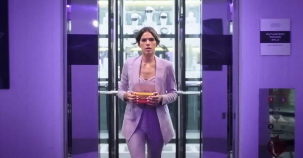 Bruna Marquezine se emociona com trailer de Besouro Azul: ‘parece um sonho’