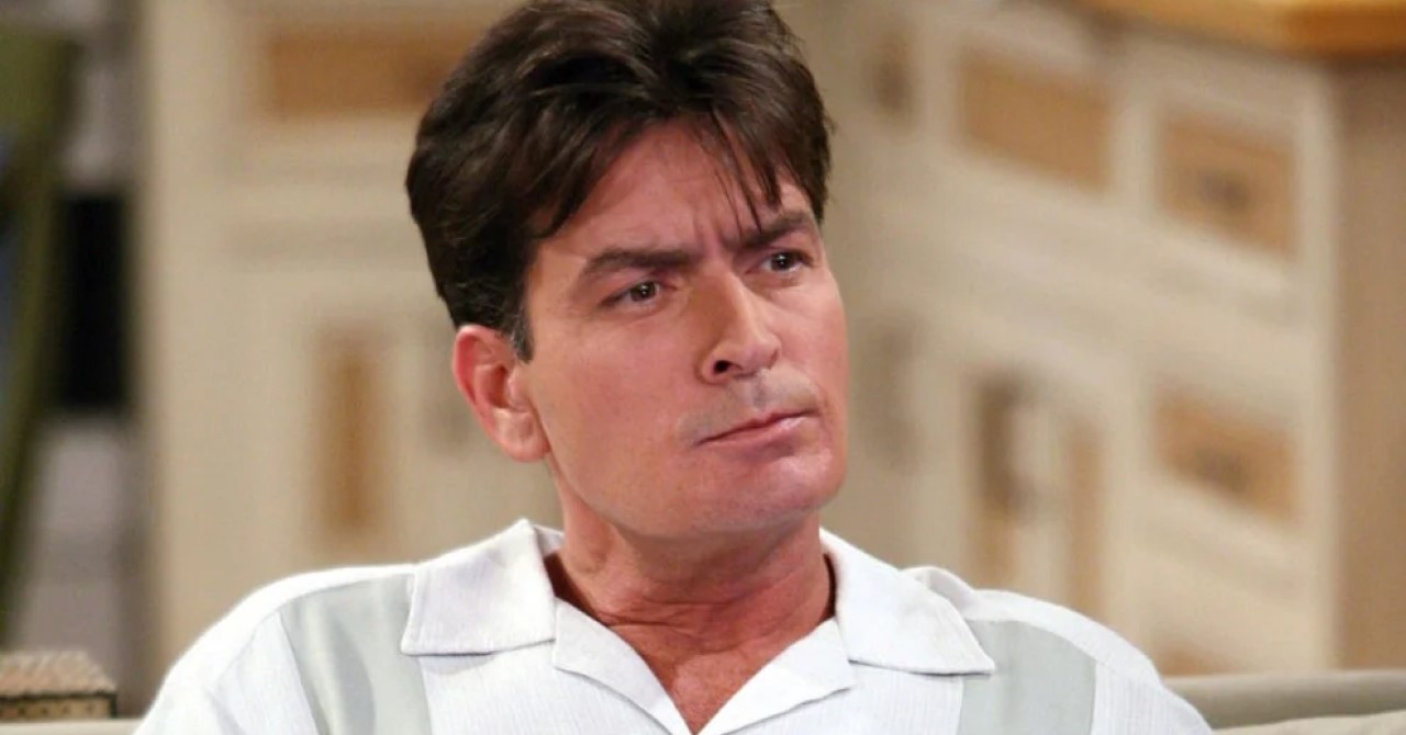 Ele voltou! Nova comédia estrelada por Charlie Sheen está bombando