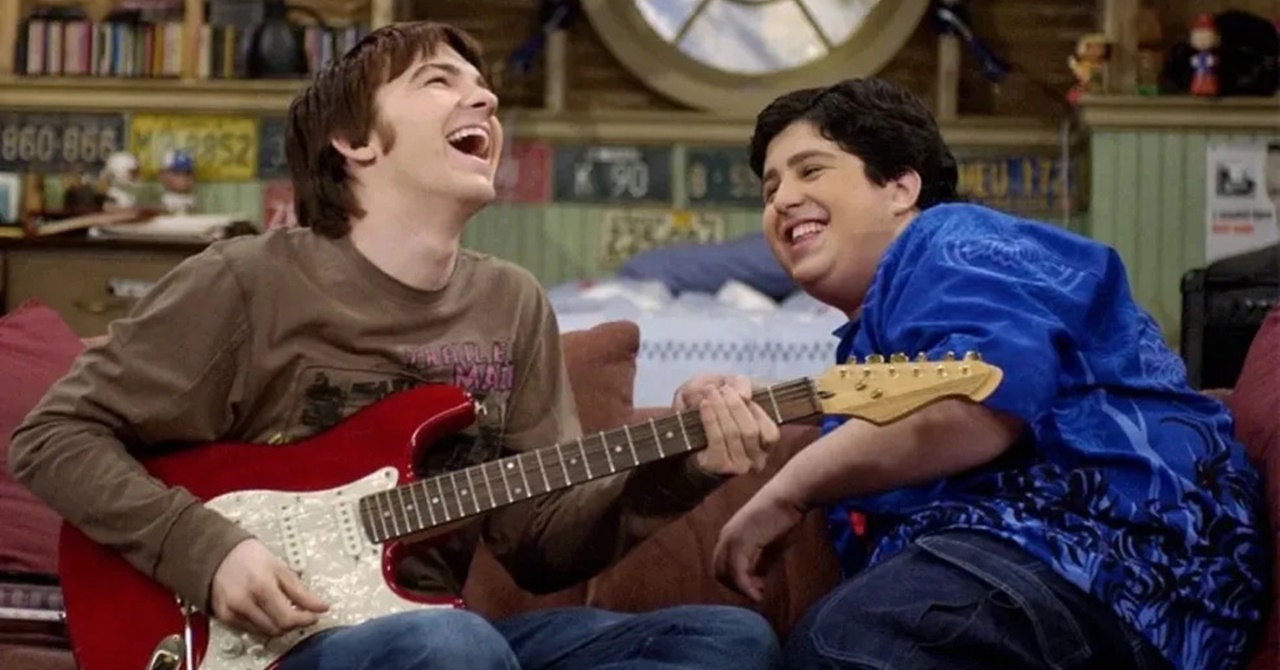Horas depois de ser dado como desaparecido, Drake Bell é encontrado pela polícia