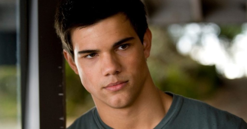 Taylor Lautner responde ataques de que ‘não envelheceu bem’