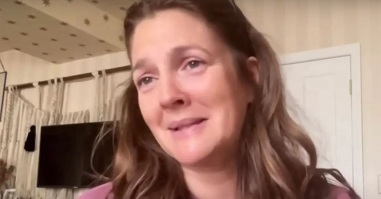 Drew Barrymore recua após ser detonada e cancela retorno de programa