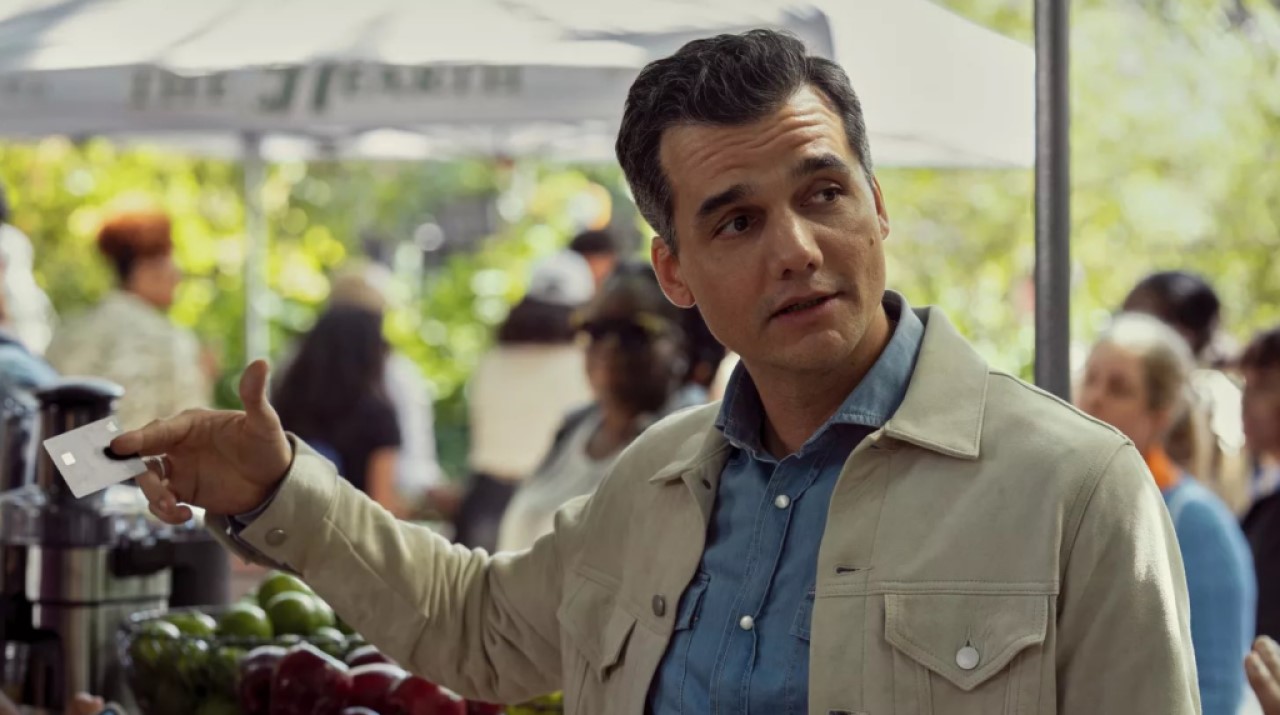 Qual é o personagem de Wagner Moura em Sr. e Sra. Smith?