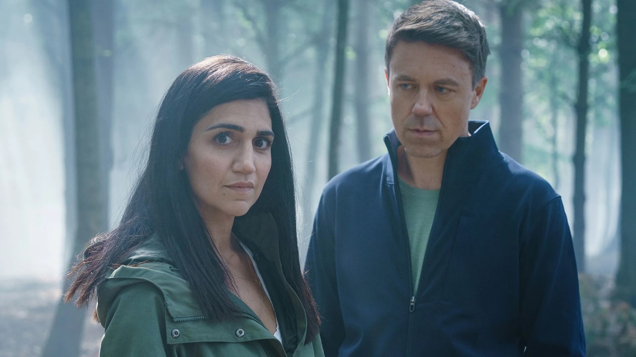 Canal cancela série que fazia sucesso após atores se pegarem (mas ele era casado)
