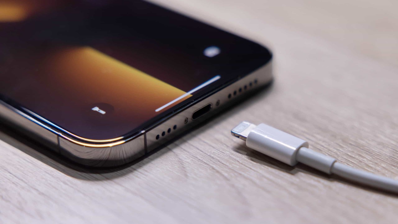 Apple alerta: não durma perto do iPhone carregando