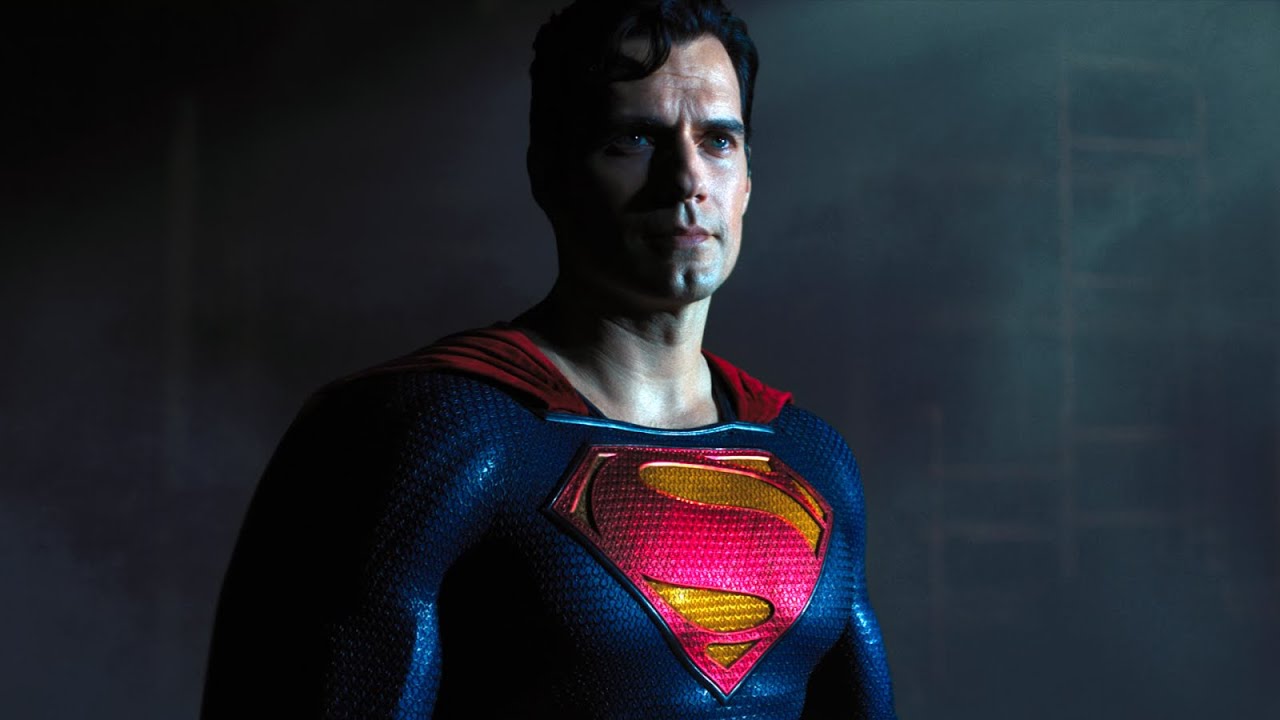 Geralmente discreto, Henry Cavill faz piadinha sobre cena pós-créditos de Adão Negro