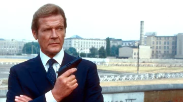 Icônico túmulo de ator de James Bond é vandalizado em Mônaco