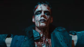 O Corvo: Bill Skarsgård está irreconhecível em novo filme