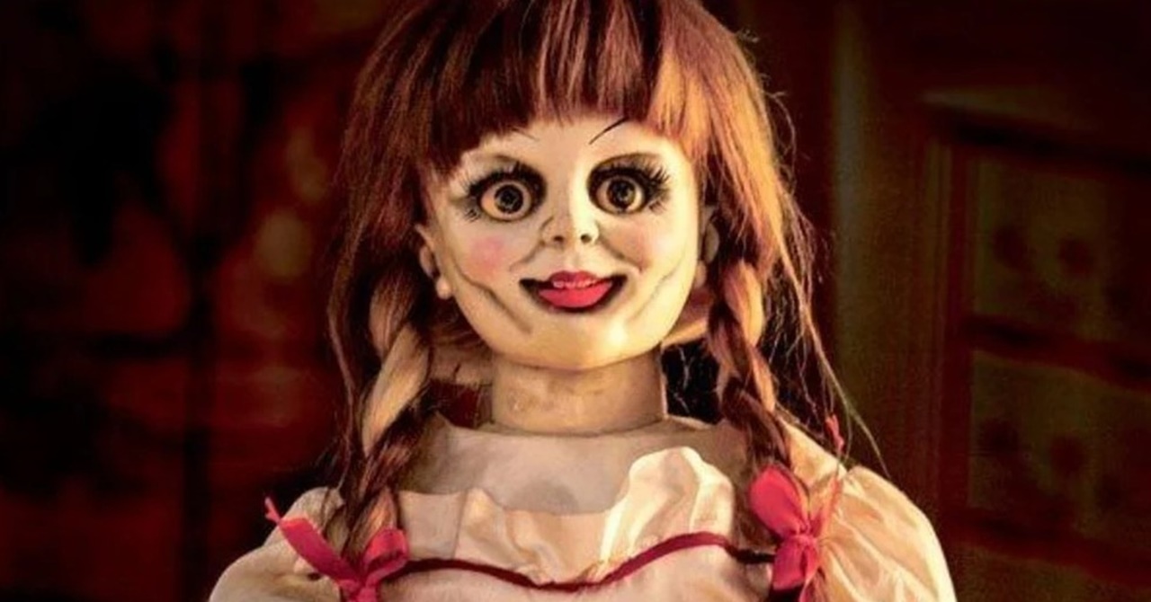 Anabelle original, sofá de Friends: o que foi destruído no incêndio da Casa Warner no Brasil