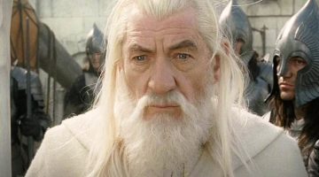 Ian McKellen é obrigado a abandonar turnê após grave acidente no palco