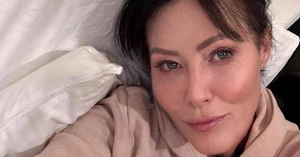 Antes de morrer, atriz Shannen Doherty doou pertences: ‘preparar minha mãe’