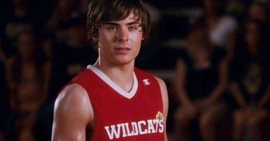 Zac Efron revela que cena mais icônica de High School Musical foi improvisada