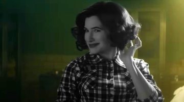 Na Disney! Kathryn Hahn foi quem propôs cena de nudez em Agatha Desde Sempre