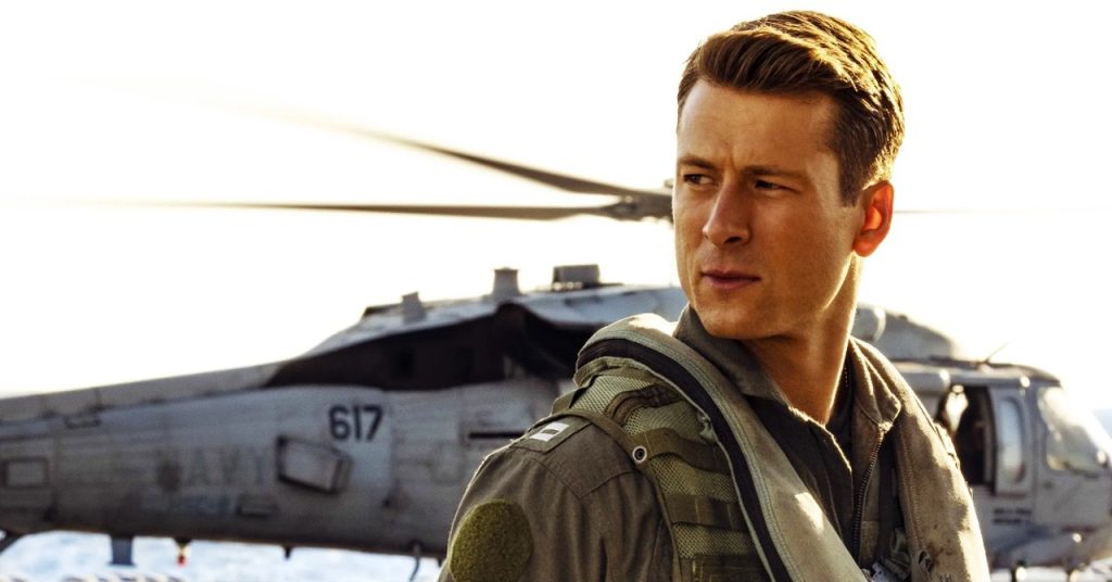 Glen Powell deixa escapar detalhes sobre Top Gun 3