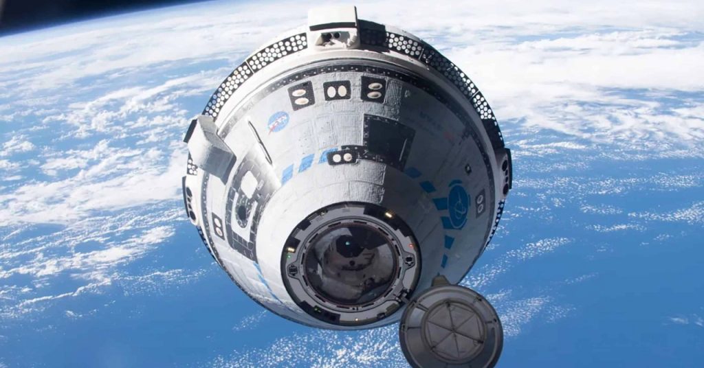 Astronautas presos no espaço só poderão retornar à Terra em 2025