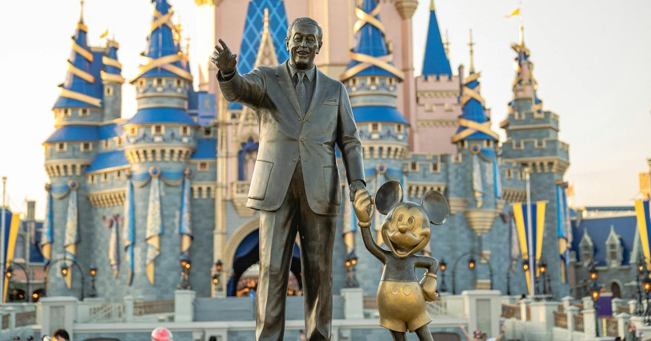 Viralizou! Mickey chama a atenção de pai após incidente com criança na Disney