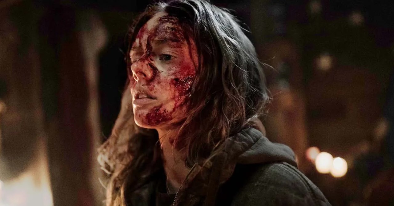 Azrael: Samara Weaving revela os desafios de filmar o novo suspense sem diálogos