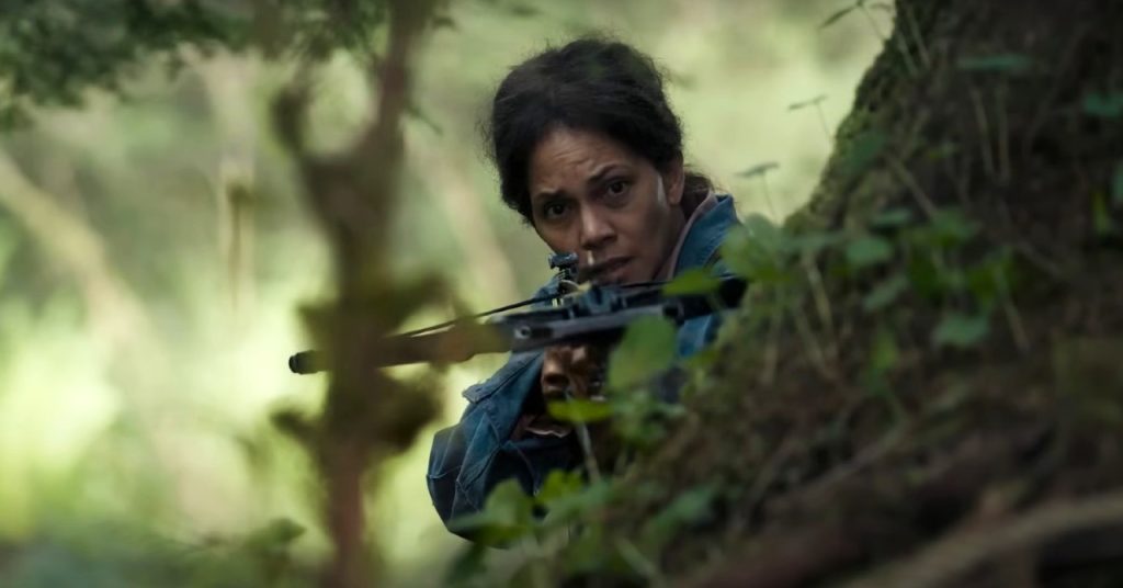 Halle Berry enfrenta desafios reais na floresta durante as filmagens de Never Let Go