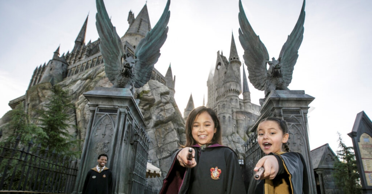 WIZARDING WORLD OF HARRY POTTER